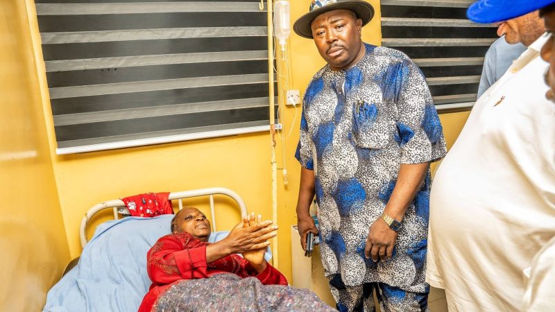Oyo APC Gubernatorial Candidate, Sen. Sharafadeen Abiodun ALLI , PhD, Visits Rescued Oriire Teachers and Pupils