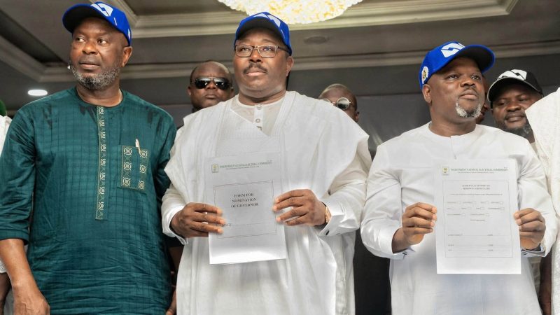 Sen. Sharafadeen Abiodun ALLI, PhD, officially received the INEC Nomination Form as the APC flag bearer for the 2027 Oyo State governorship election.